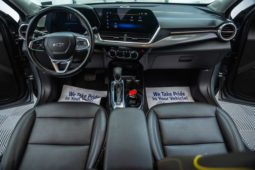 Used 2024 Chevrolet Trax ACTIV w/ Driver Confidence Package FWD image 19