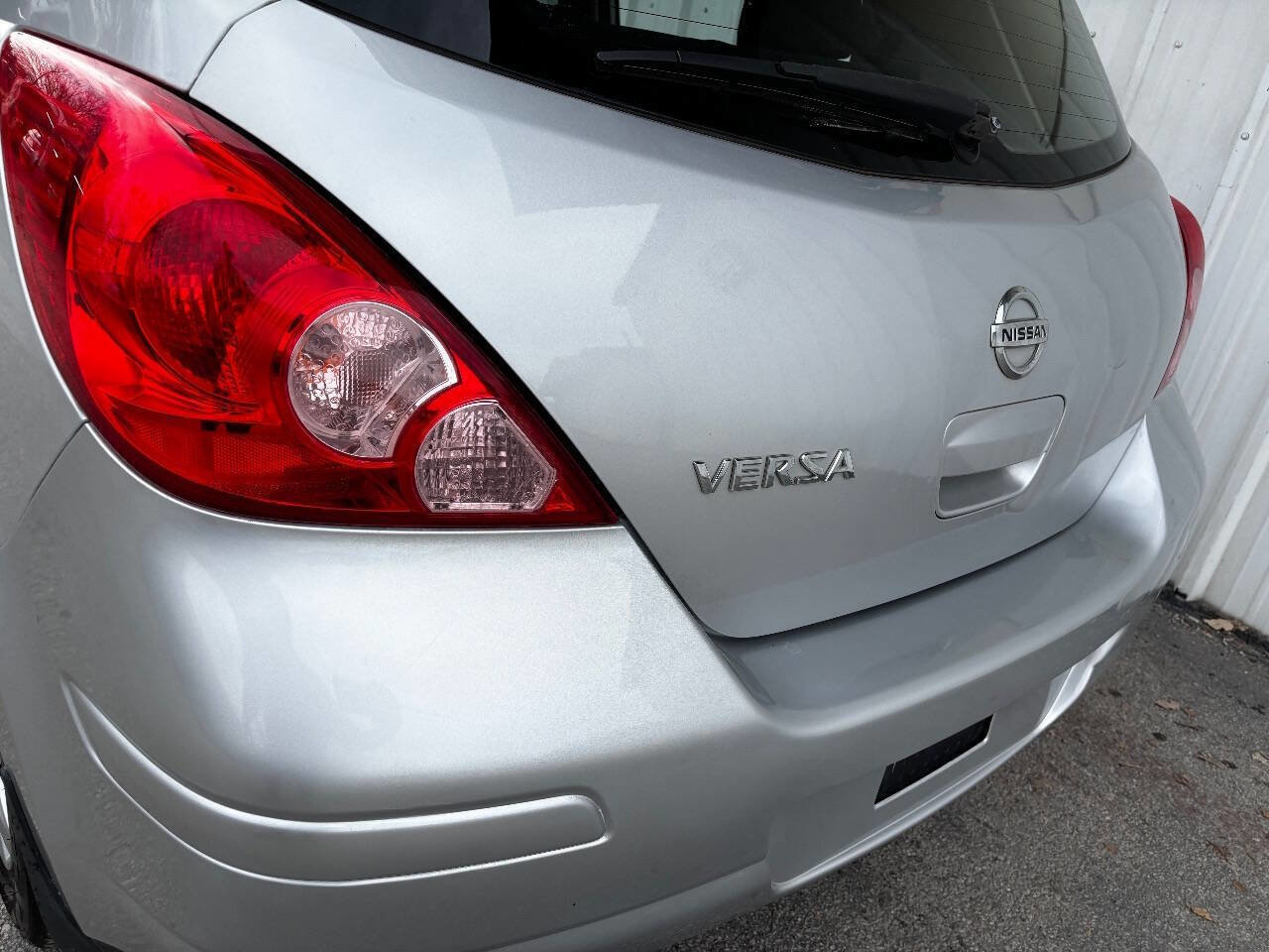 Used 2012 Nissan Versa 1.8 S w/ Plus Pkg image 4