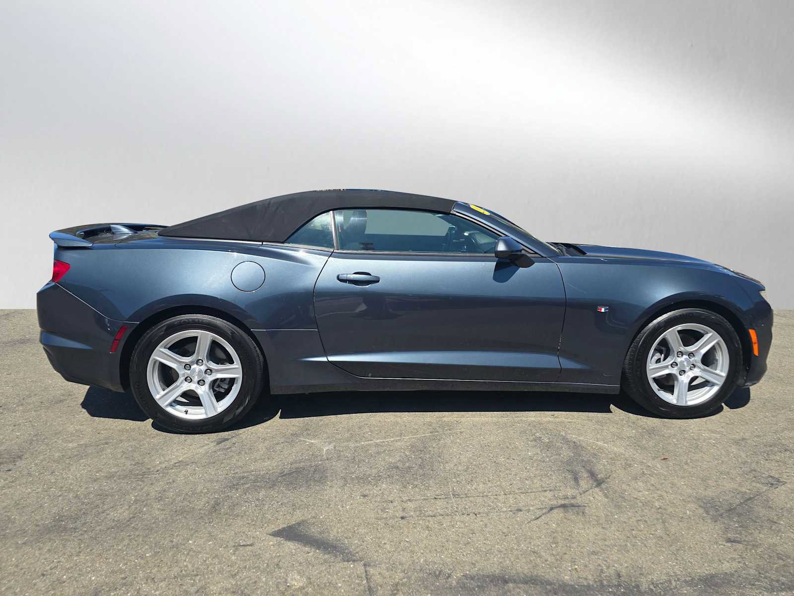 Used 2023 Chevrolet Camaro LT image 8