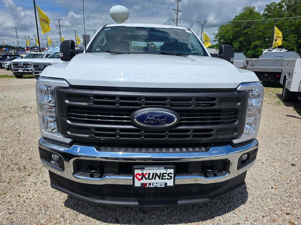New 2026 Ford F350 XL w/ XL Chrome Package AWD/4WD image 2