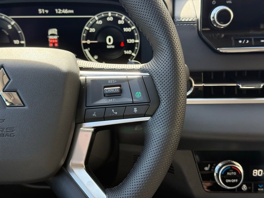 New 2025 Mitsubishi Outlander SEL image 12