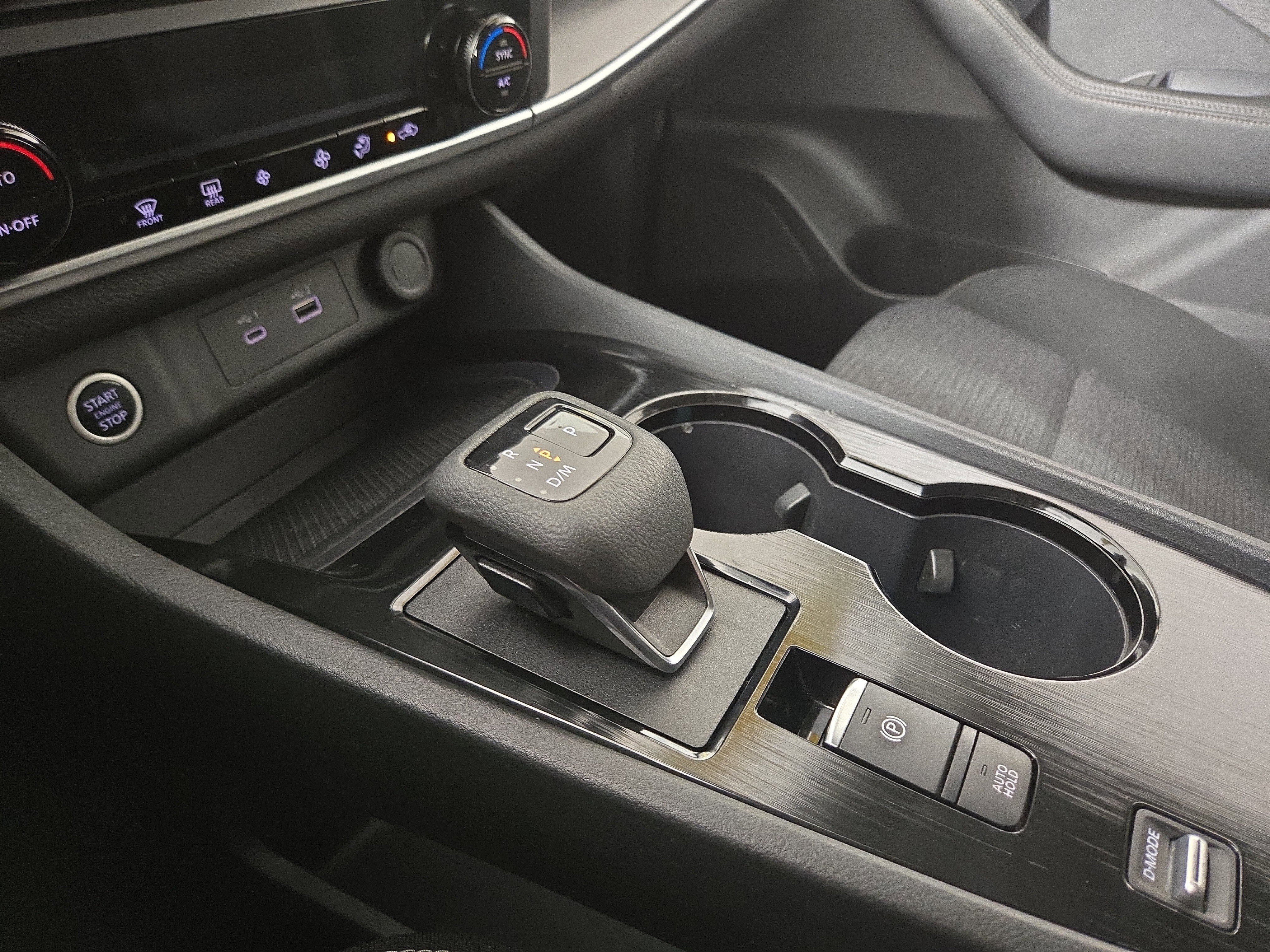 Used 2023 Nissan Rogue SV image 23