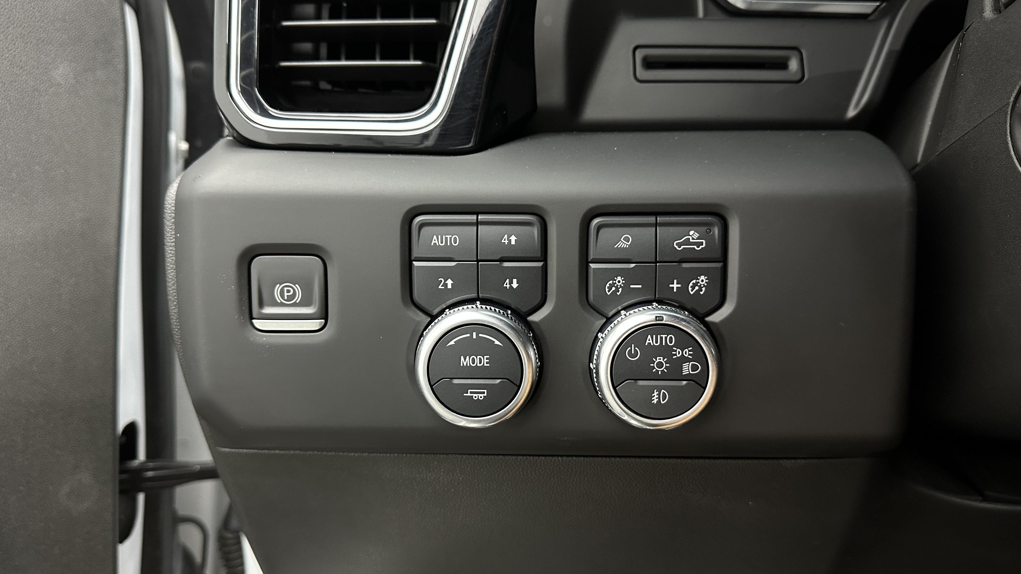 Used 2022 GMC Sierra 1500 Denali AWD/4WD image 18