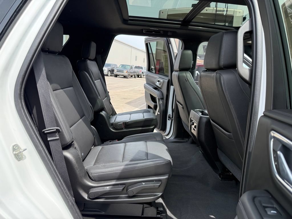 Used 2021 Chevrolet Tahoe Z71 w/ Z71 Off-Road Package AWD/4WD image 21