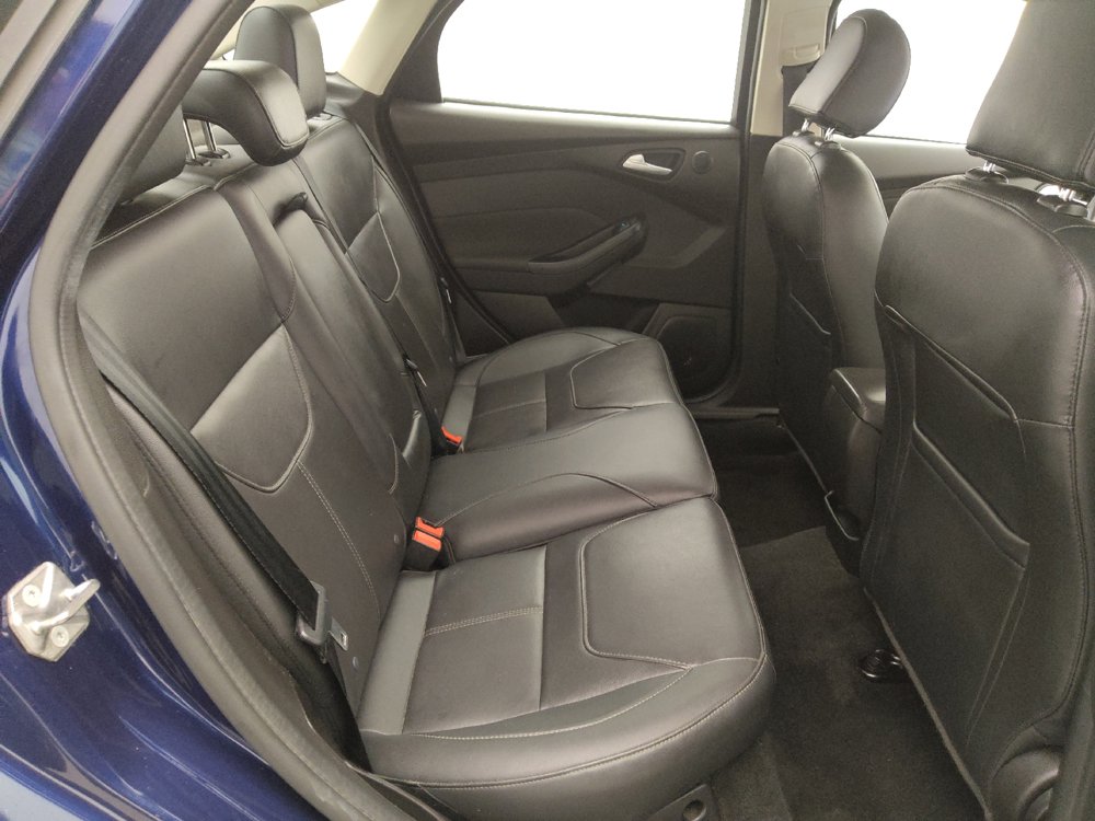 Used 2017 Ford Focus Titanium w/ Titanium Technology Package FWD image 19