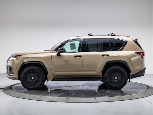 Used 2025 Lexus LX 700h Overtrail w/ Accessory Package (Z1) AWD/4WD image 2