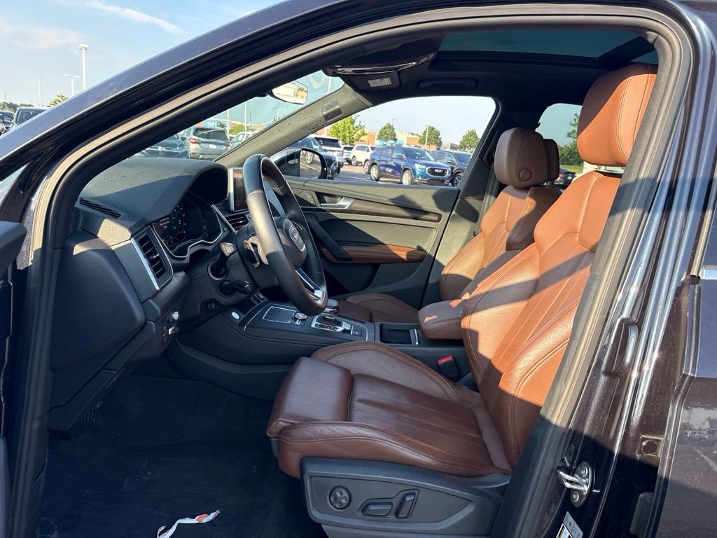 Used 2020 Audi Q5 Prestige w/ Prestige Package AWD/4WD image 17