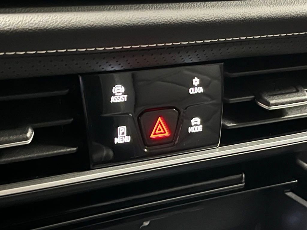 New 2026 Volkswagen Atlas SE image 11