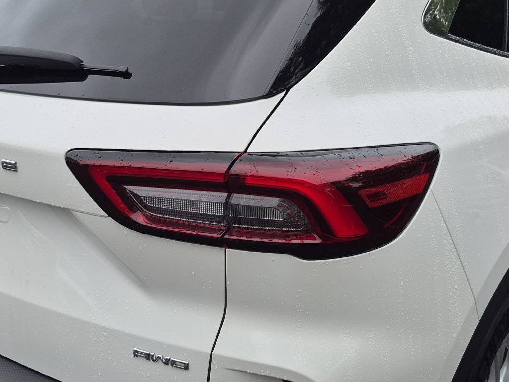 Certified 2023 Ford Escape Active AWD/4WD image 12