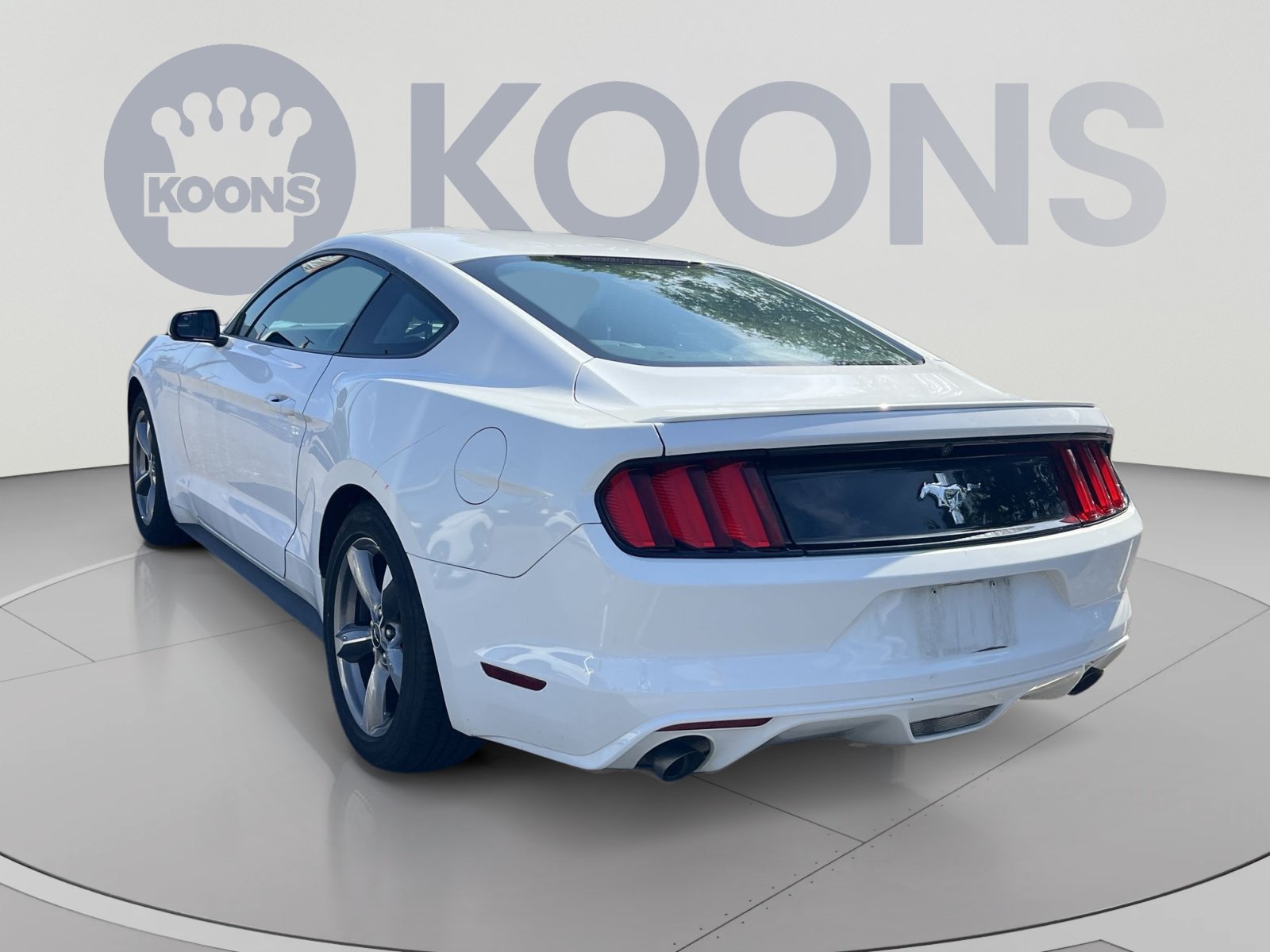 Used 2016 Ford Mustang Coupe w/ Equipment Group 051A RWD image 4