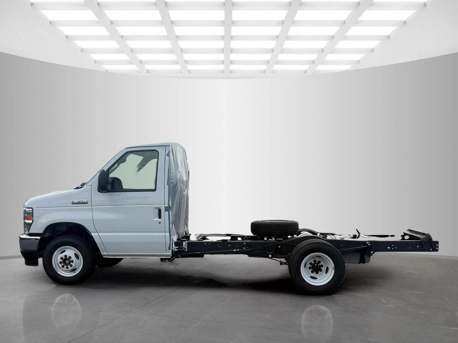 New 2027 Ford E-350 and Econoline 350 Super Duty w/ Ambulance Prep Package RWD image 6