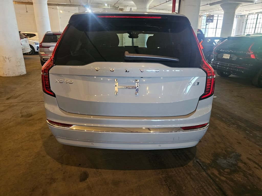 Used 2026 Volvo XC90 B6 Plus w/ Protection Package AWD/4WD image 3