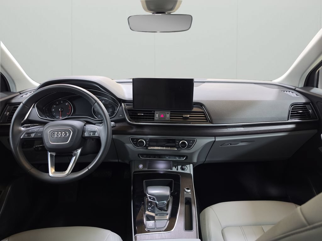 Used 2023 Audi Q5 2.0T Premium w/ Convenience Package AWD/4WD image 17