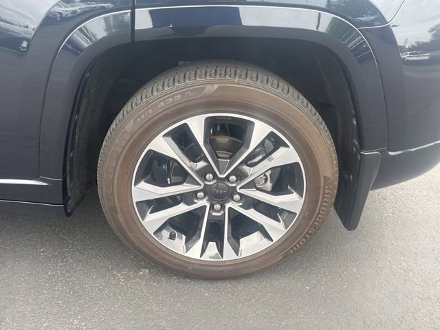 Used 2023 Jeep Grand Cherokee Overland w/ MOPAR Finishing Package AWD/4WD image 14