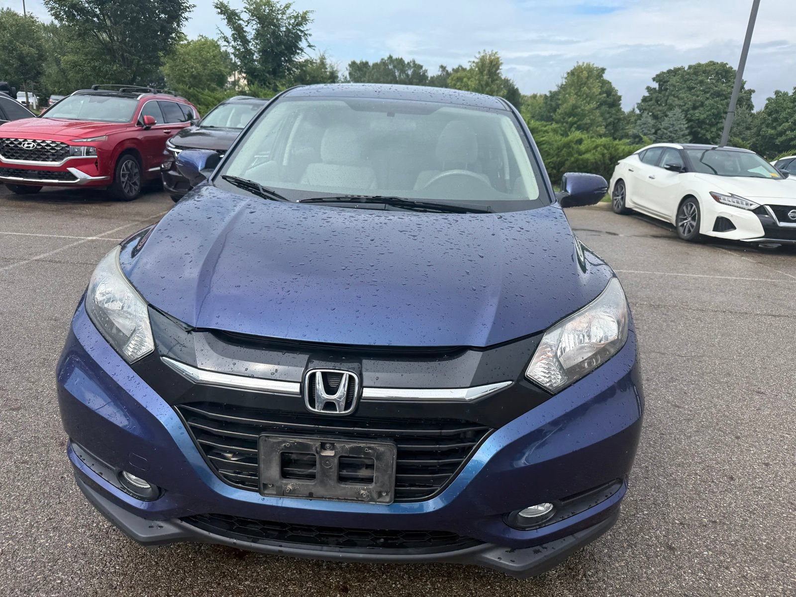 Used 2017 Honda HR-V EX image 2
