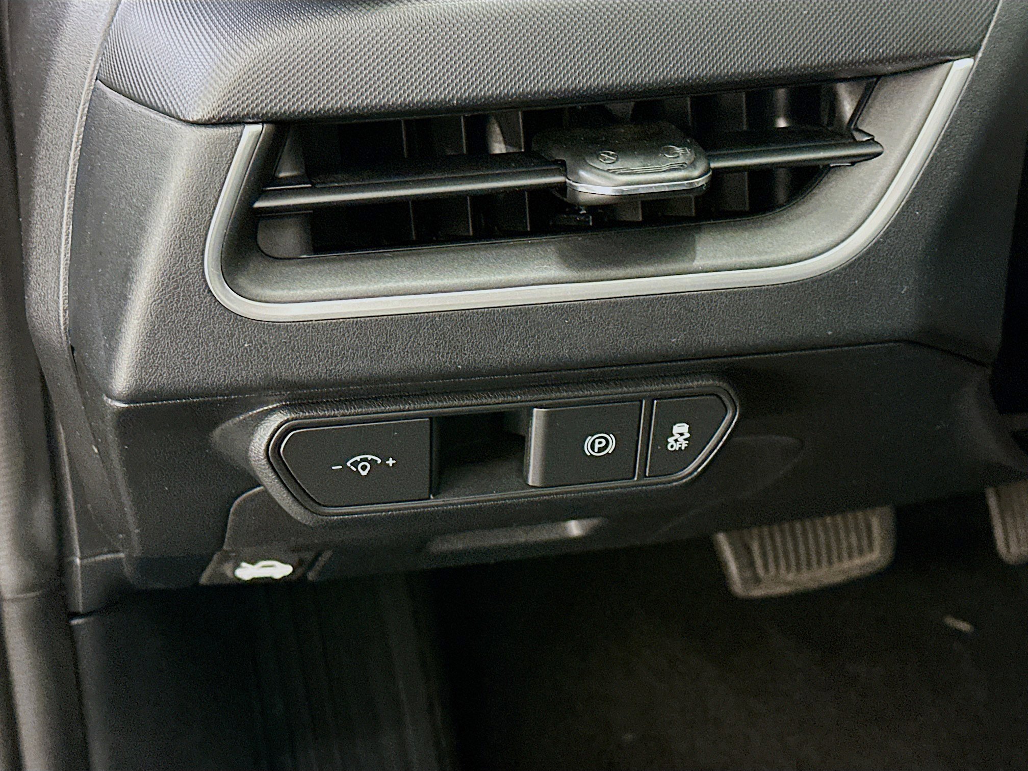 Used 2025 Kia K4 FWD image 17