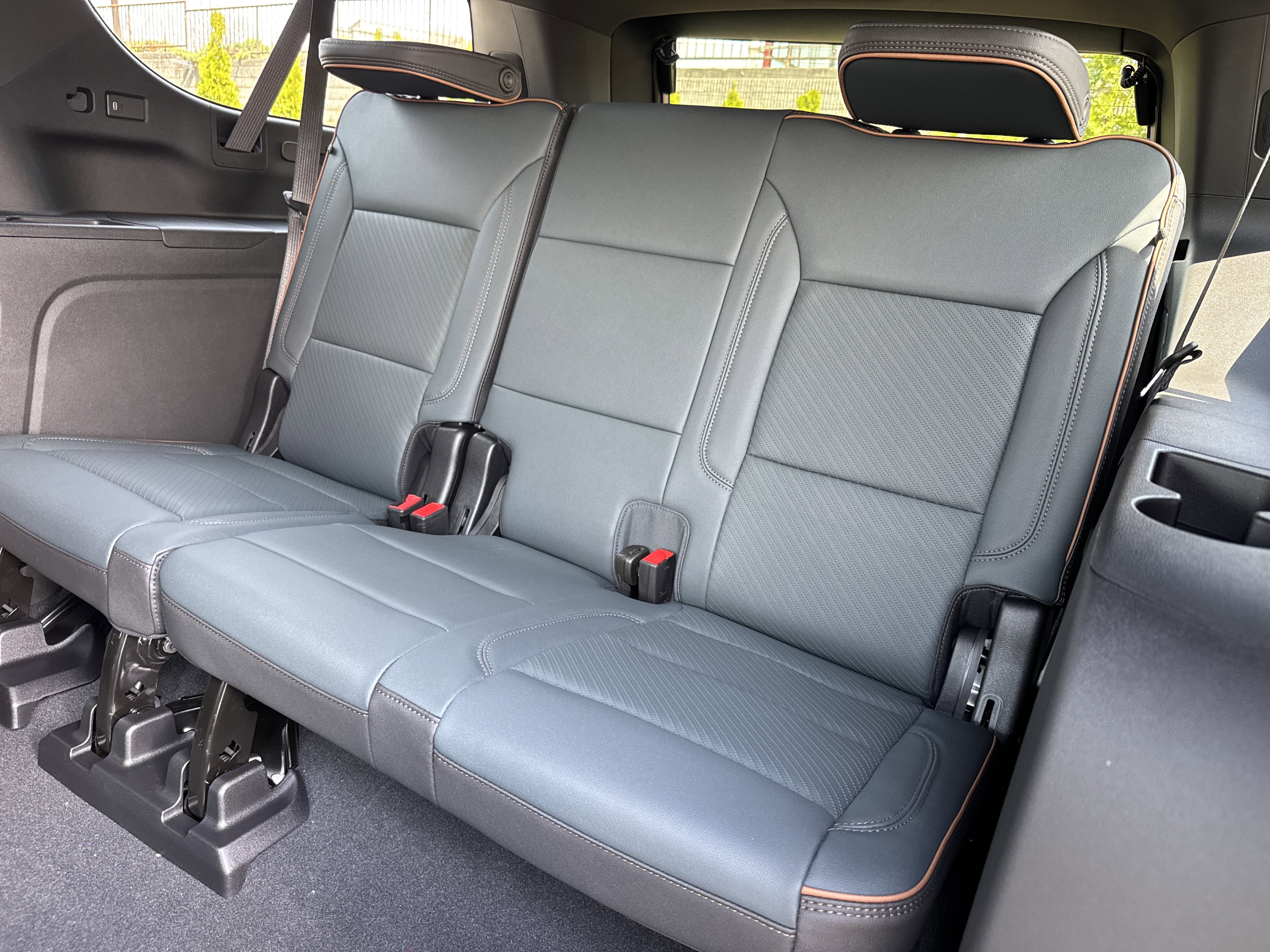 New 2026 GMC Yukon XL AT4 w/ AT4 Premium Plus Package image 43