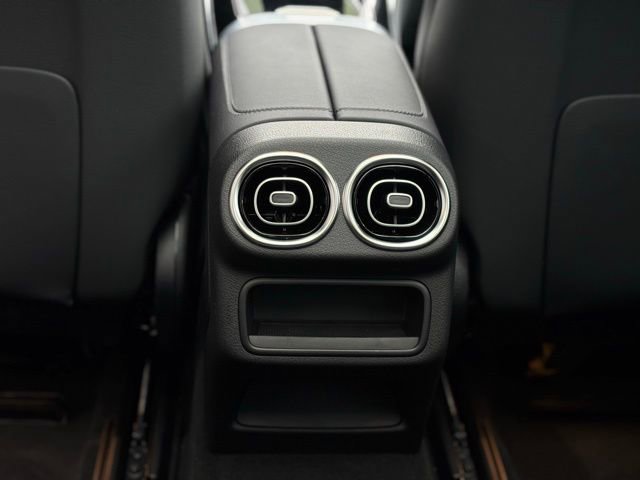 Used 2026 Mercedes-Benz GLC 300 4MATIC image 45