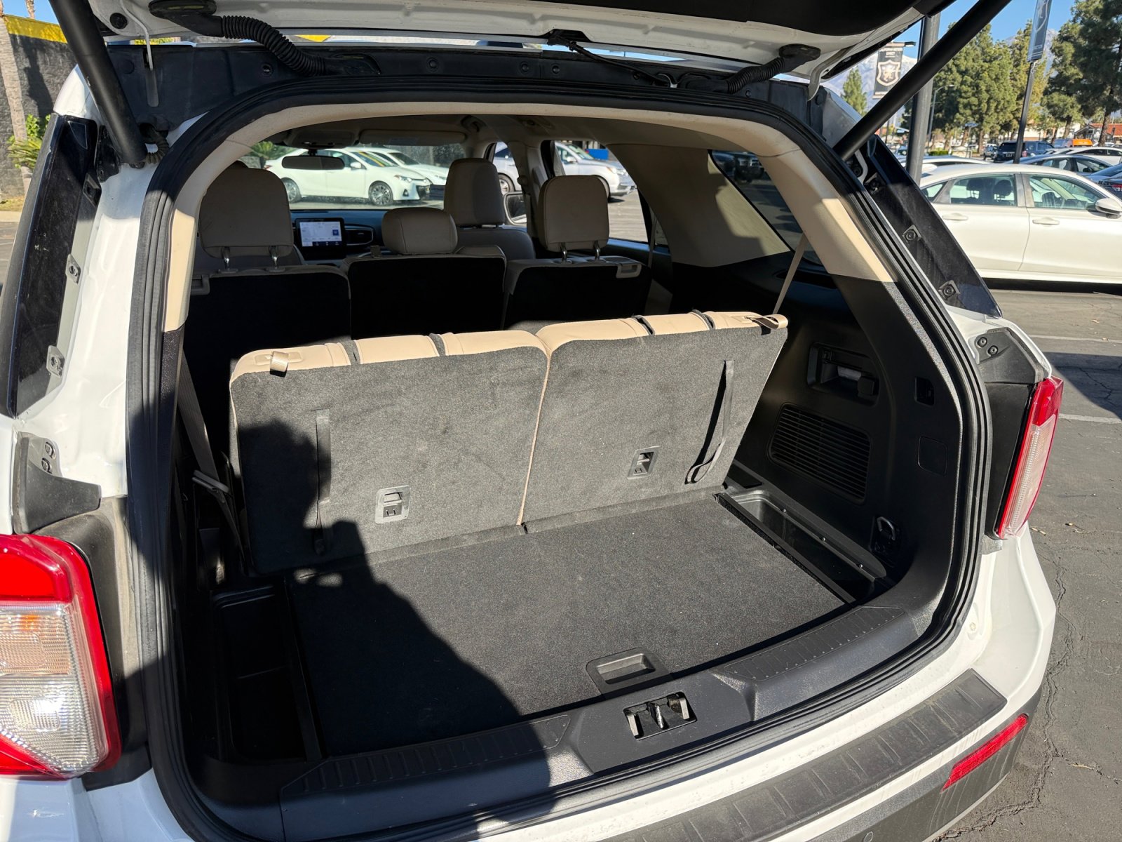 Used 2023 Ford Explorer XLT w/ Equipment Group 202A image 23