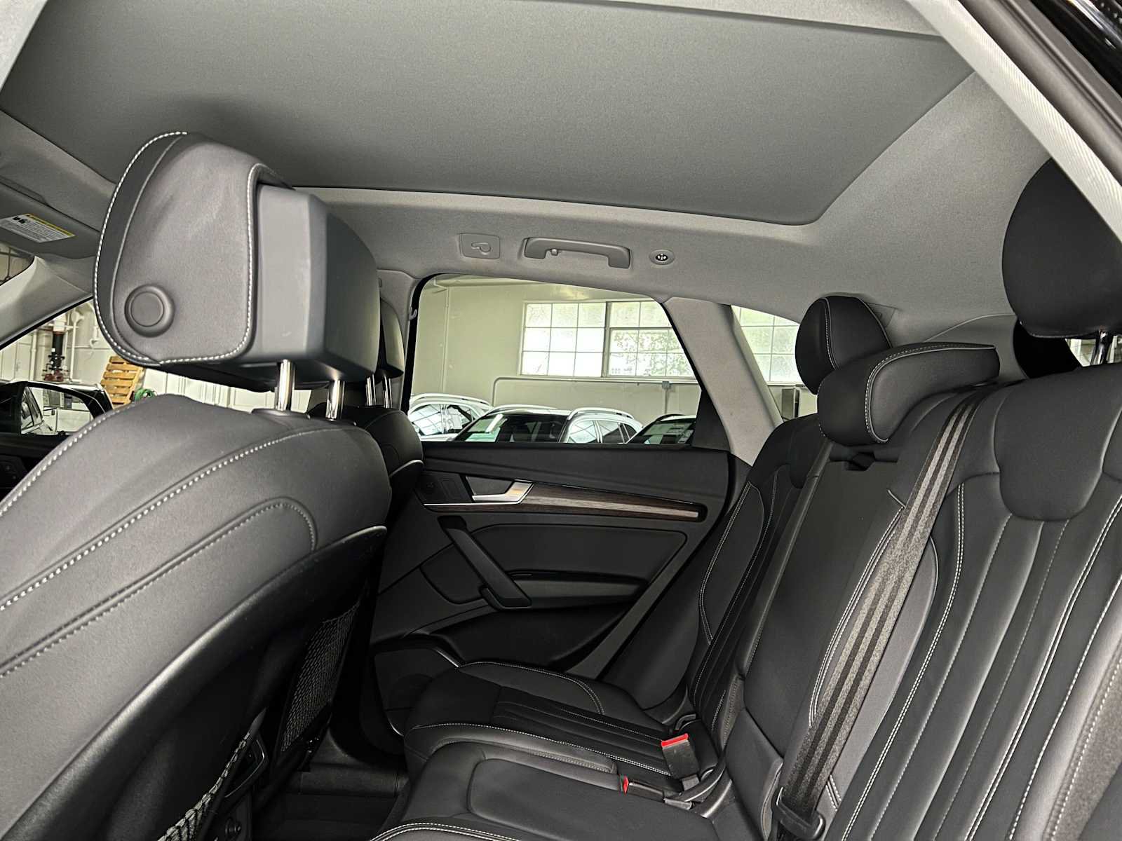 Used 2024 Audi Q5 e Premium w/ Convenience Package AWD/4WD image 18