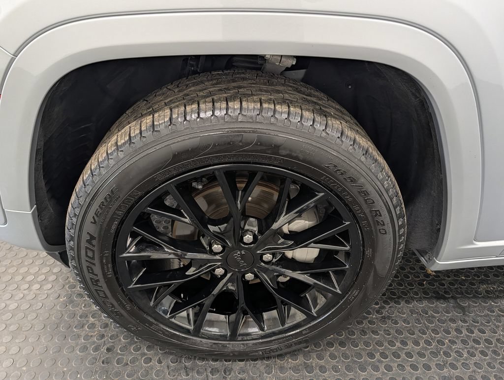 Used 2025 Jeep Grand Cherokee Summit w/ Adv Protech Group IV AWD/4WD image 7