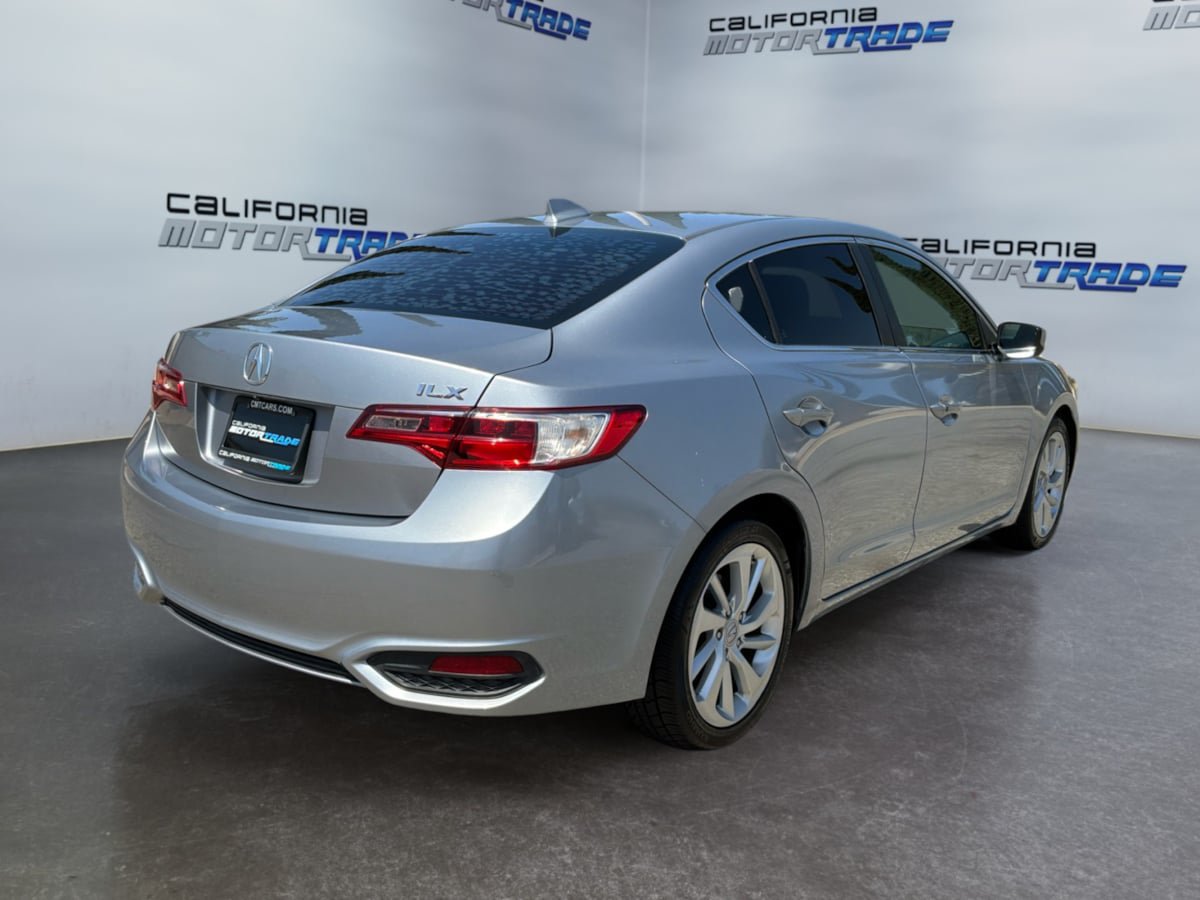 Used 2016 Acura ILX FWD image 5
