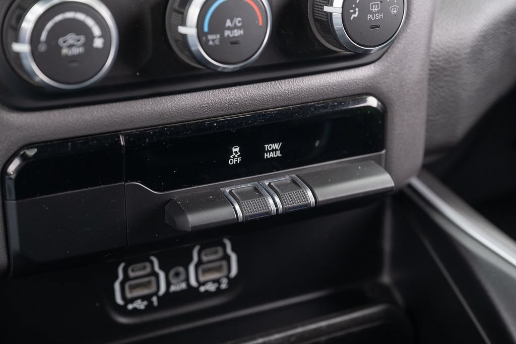 Used 2023 RAM 1500 Big Horn AWD/4WD image 35
