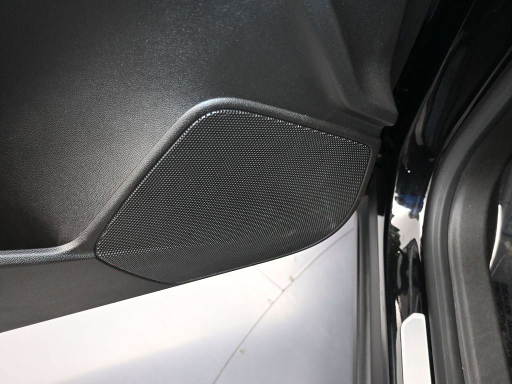 Used 2024 Cadillac XT4 Premium Luxury image 14