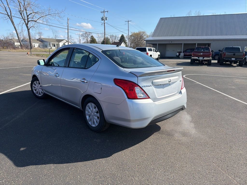 Used 2018 Nissan Versa SV image 5