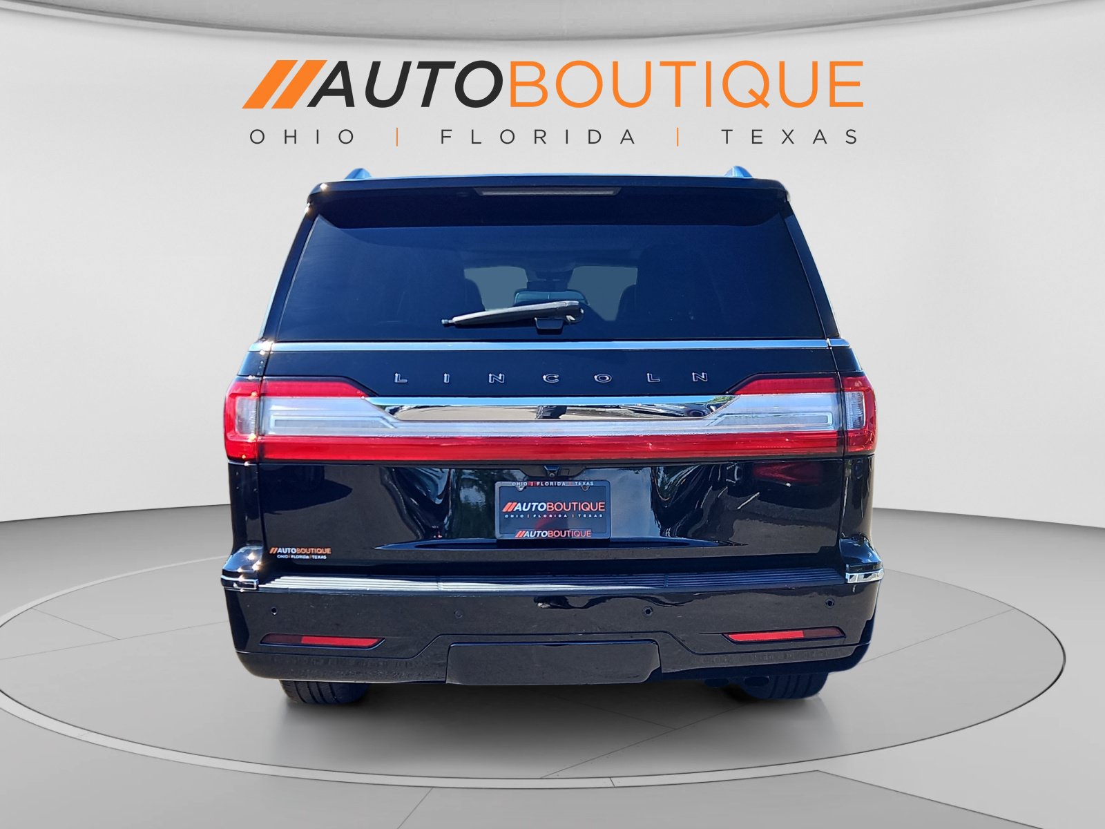 Used 2018 Lincoln Navigator L Black Label w/ Cargo Package AWD/4WD image 4