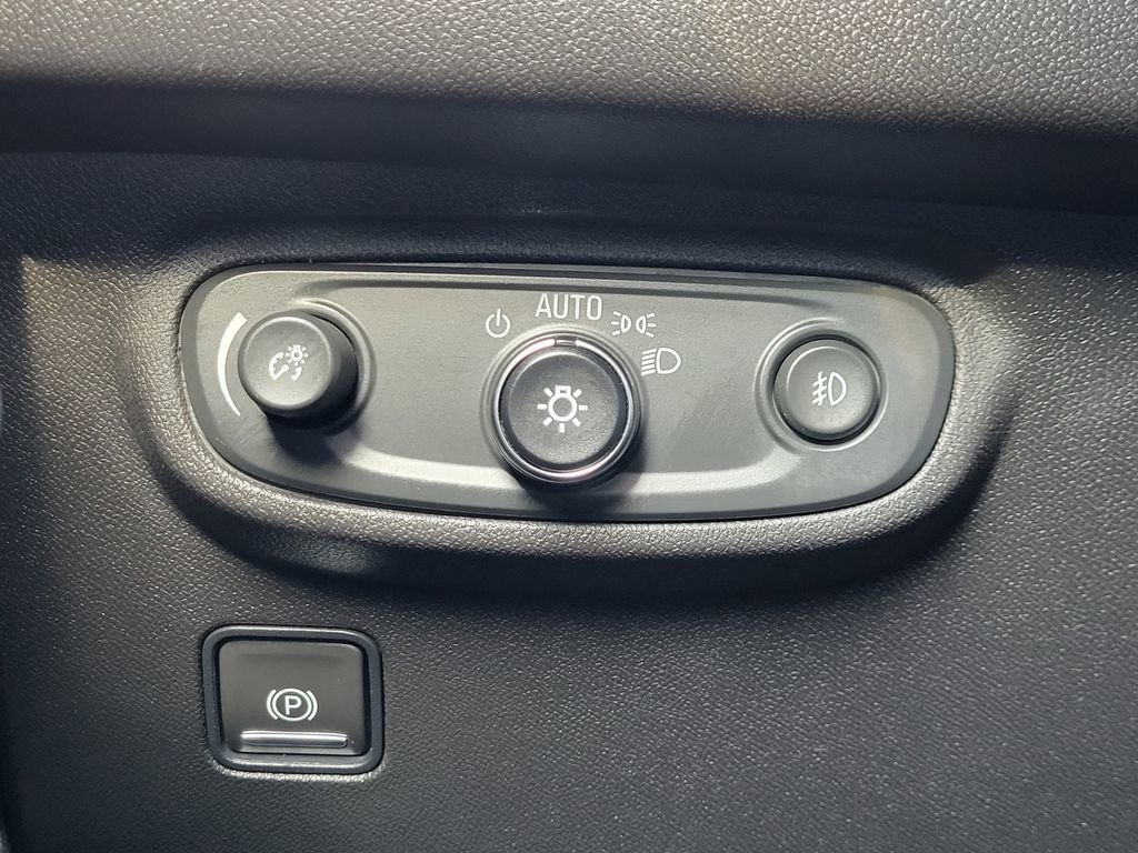 Used 2024 GMC Terrain SLT image 12