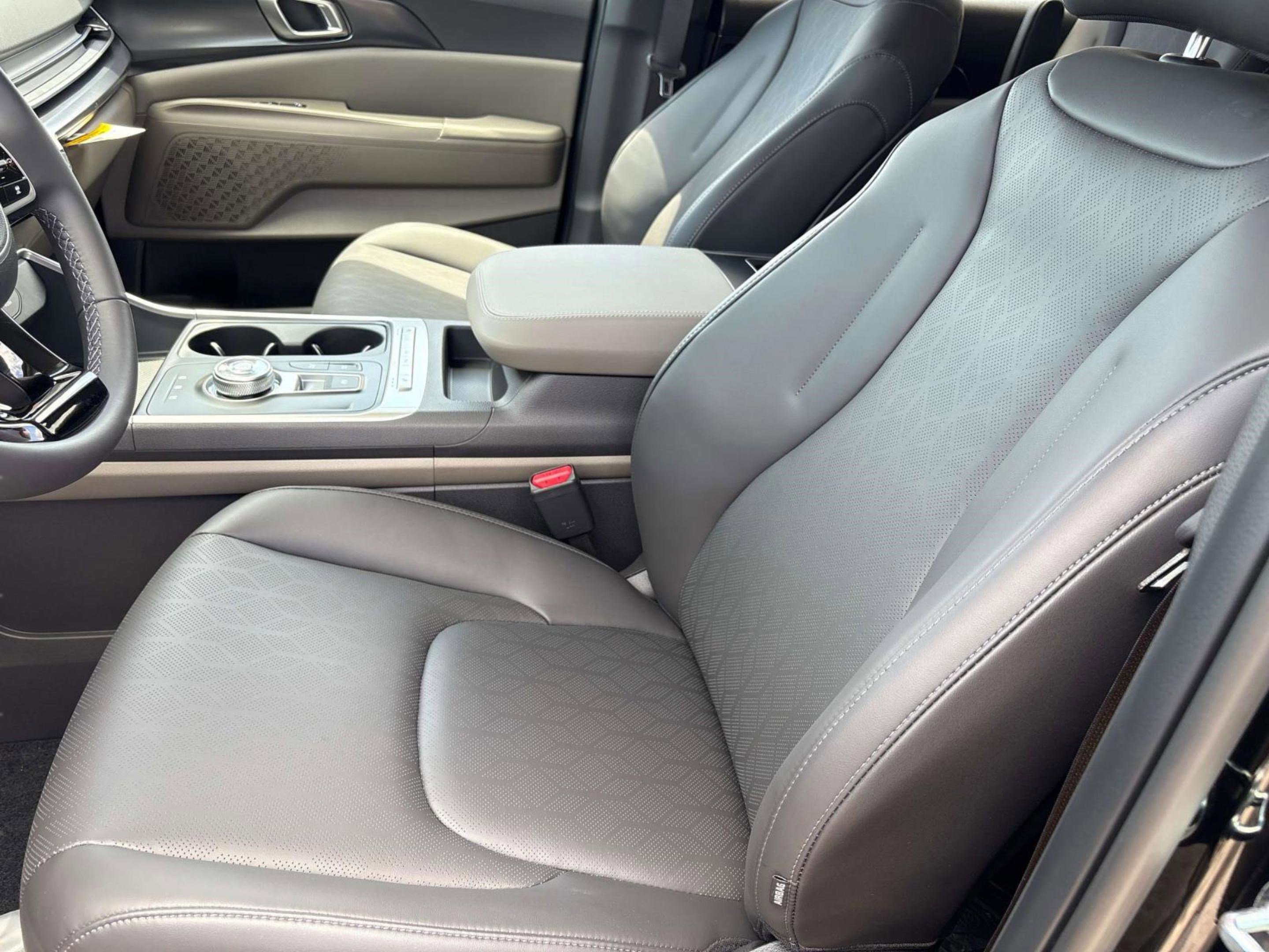 New 2026 Kia Carnival LXS image 17
