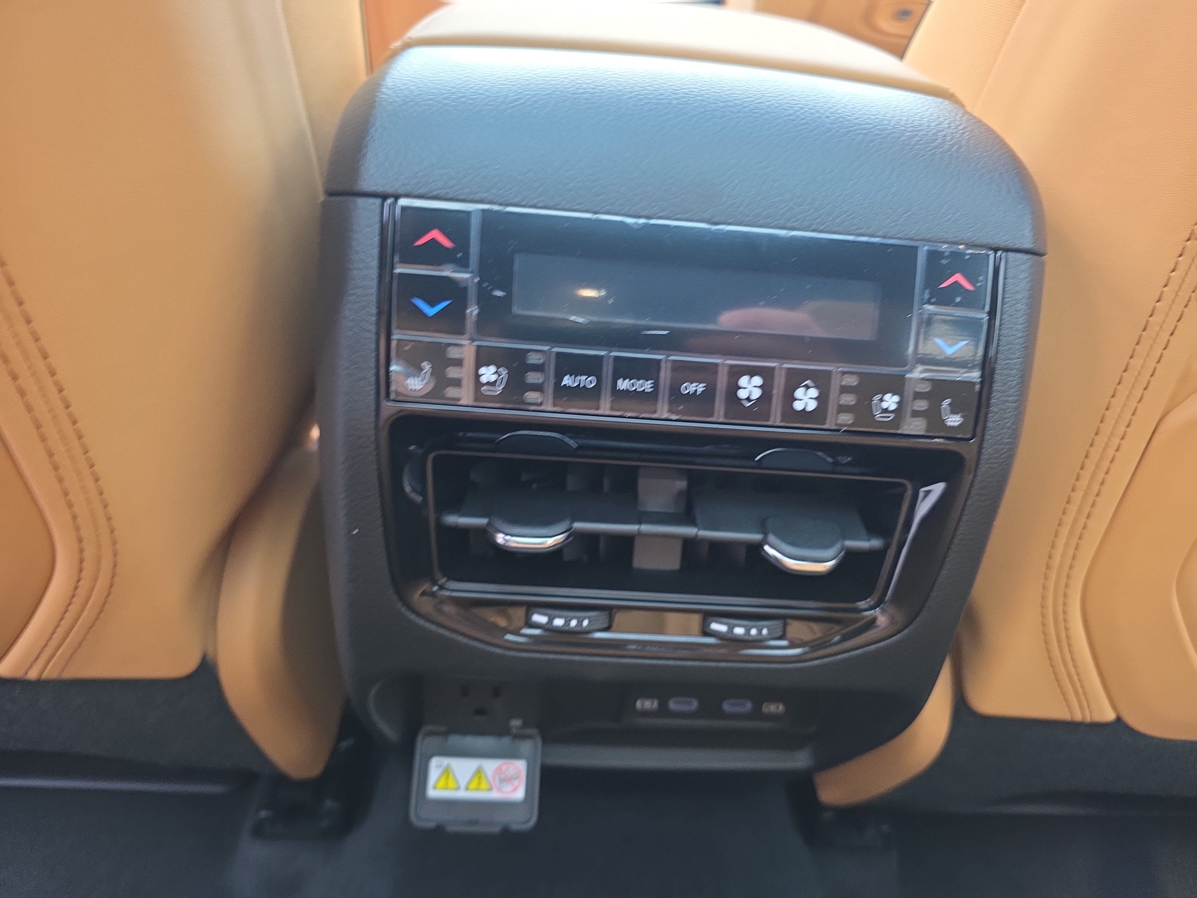 New 2027 Jeep Grand Cherokee Summit AWD/4WD image 22