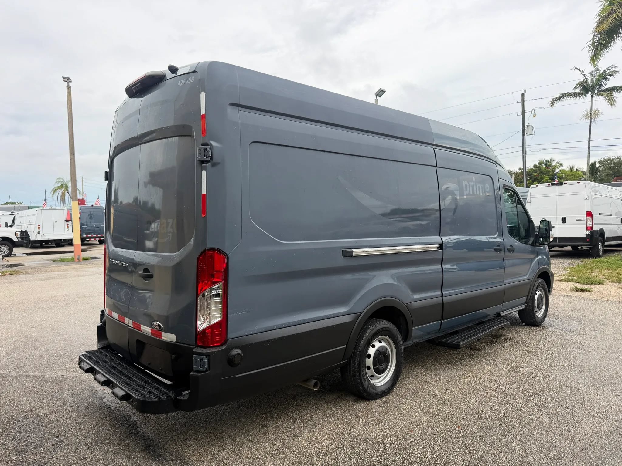 Used 2020 Ford Transit 250 148 High Roof Extended RWD image 5