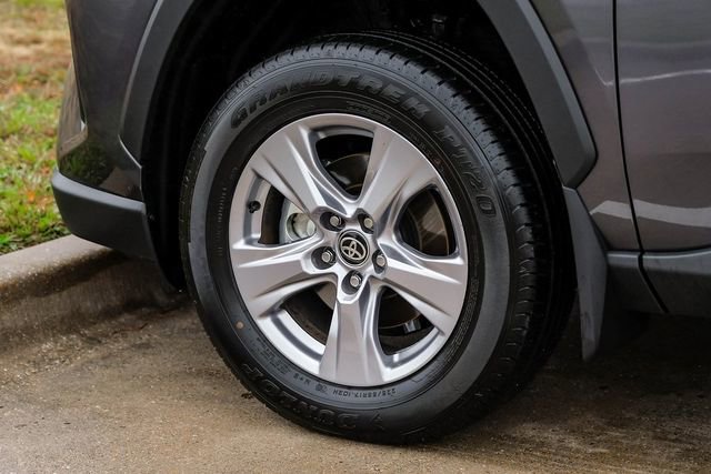 Used 2025 Toyota RAV4 XLE image 58