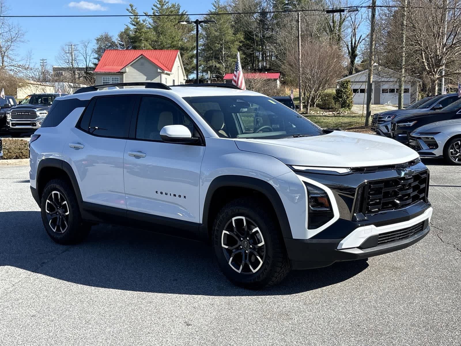 New 2026 Chevrolet Equinox ACTIV w/ Convenience Package III AWD/4WD image 2