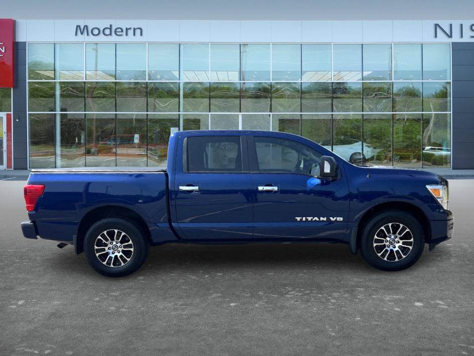 Used 2020 Nissan Titan SV w/ SV Convenience Package RWD image 4