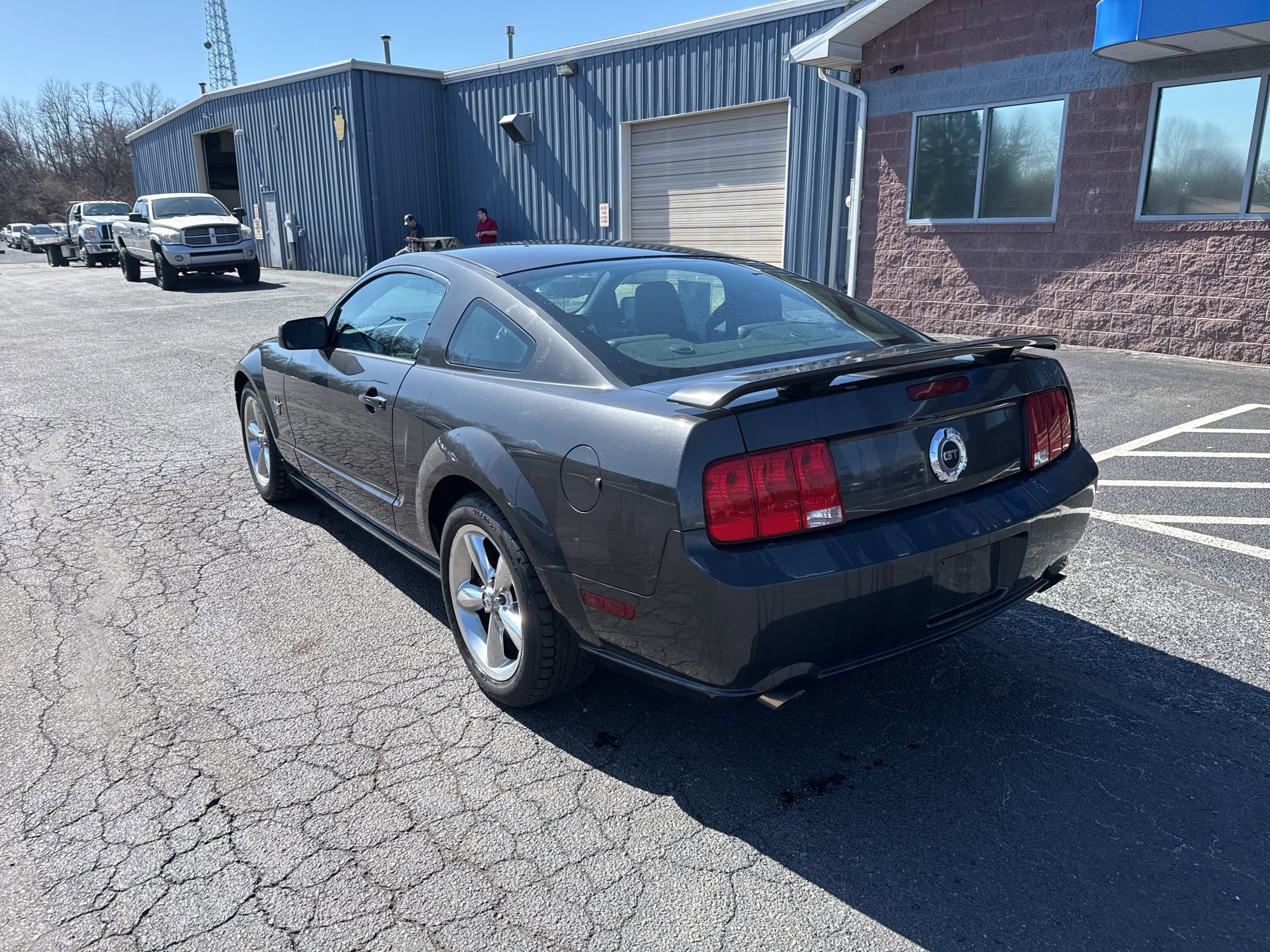 Used 2009 Ford Mustang GT Premium image 3