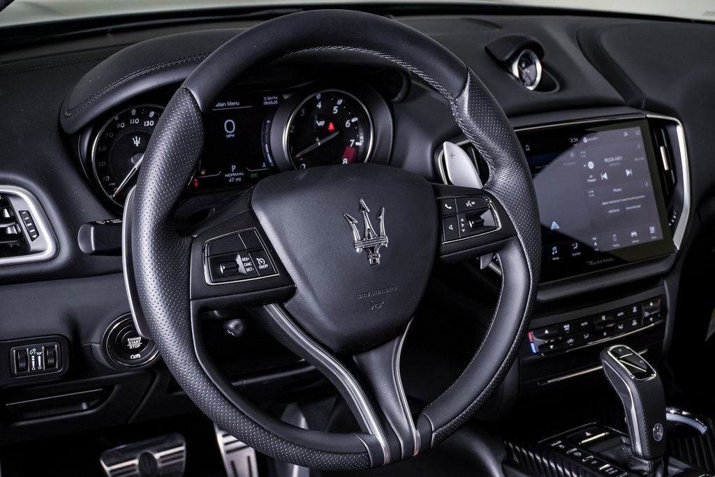 Used 2024 Maserati Ghibli Trofeo image 24