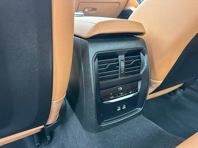 Certified 2025 BMW 330i xDrive 330i xDrive Sedan w/ Premium Package image 20