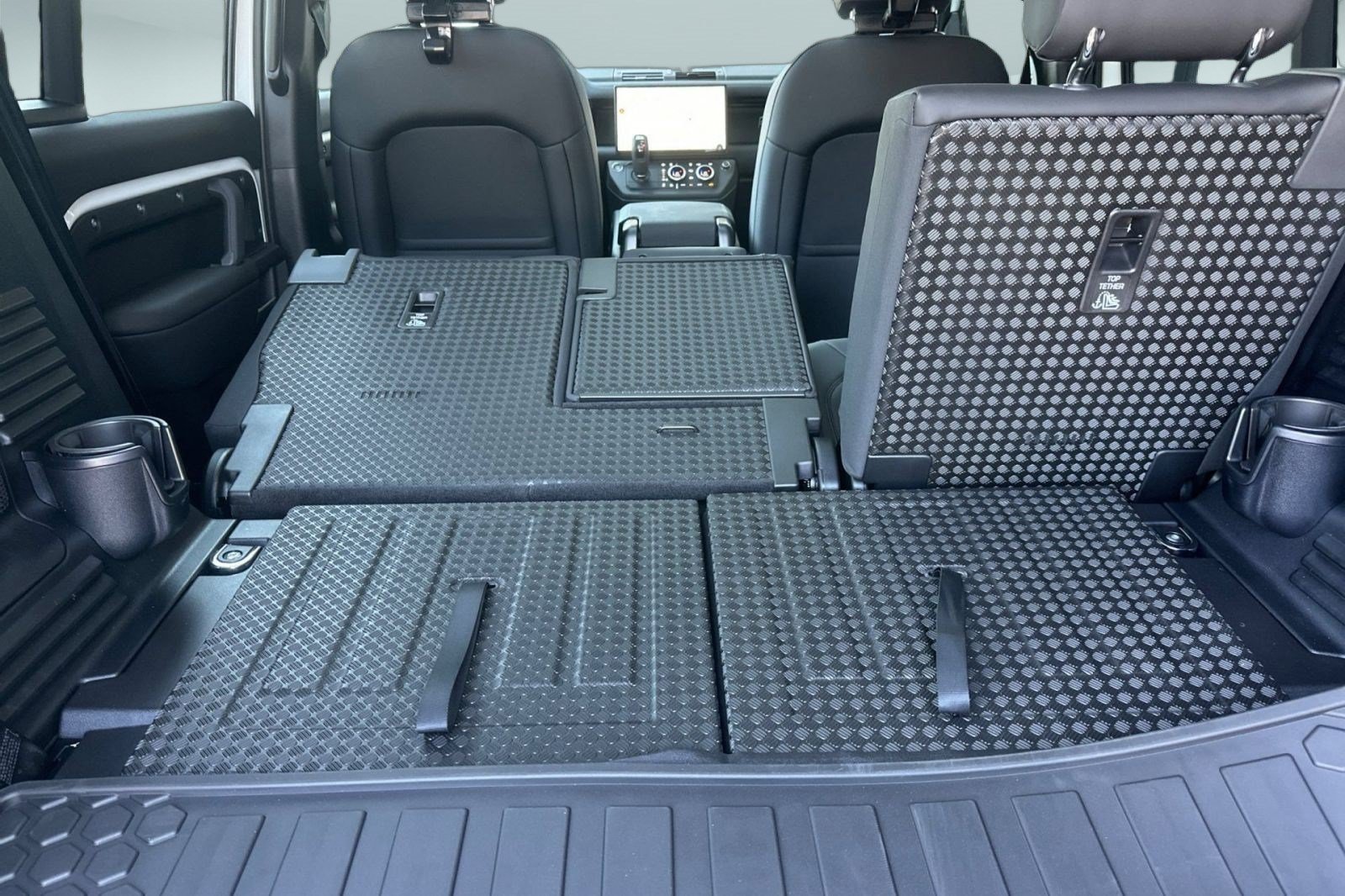 New 2026 Land Rover Defender 110 S AWD/4WD image 23