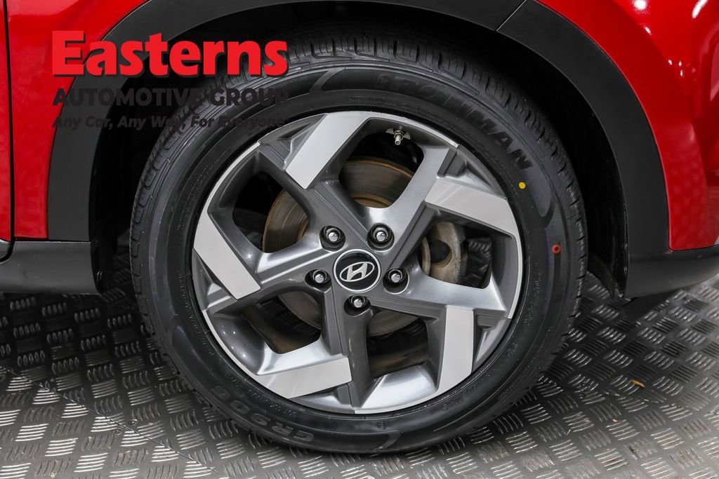 Used 2022 Hyundai Venue SEL image 58