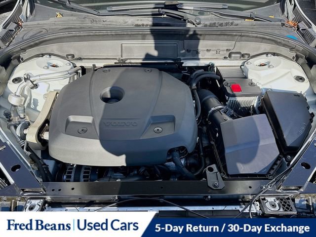 Used 2021 Volvo XC60 T5 Momentum image 32