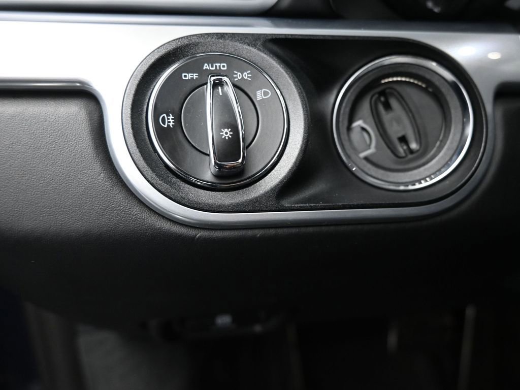 Used 2017 Porsche 911 Carrera S image 19