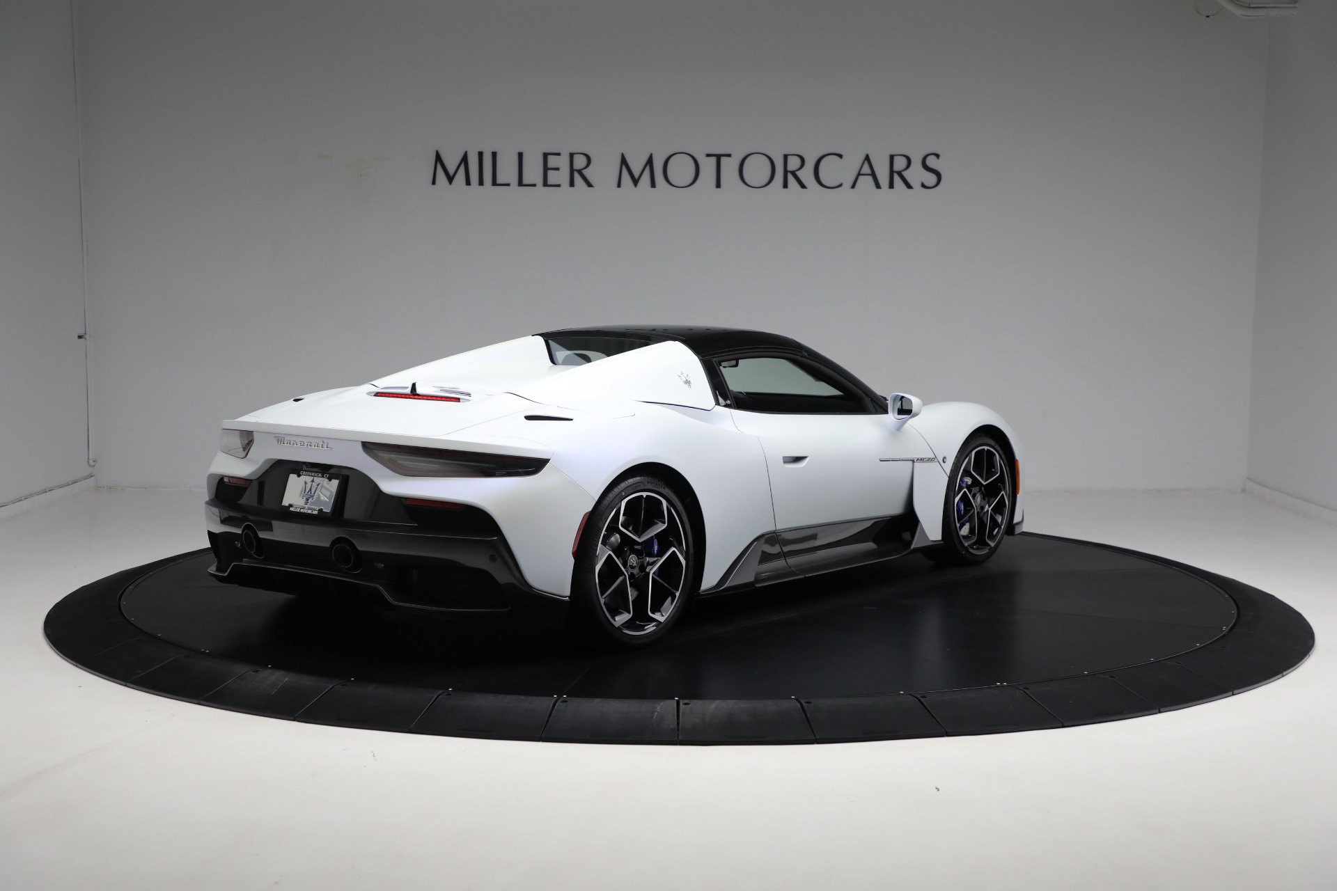 Used 2023 Maserati MC20 Spyder RWD image 30