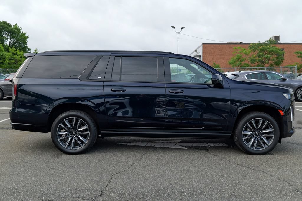 Used 2023 Cadillac Escalade ESV Sport w/ Touring Package AWD/4WD image 8