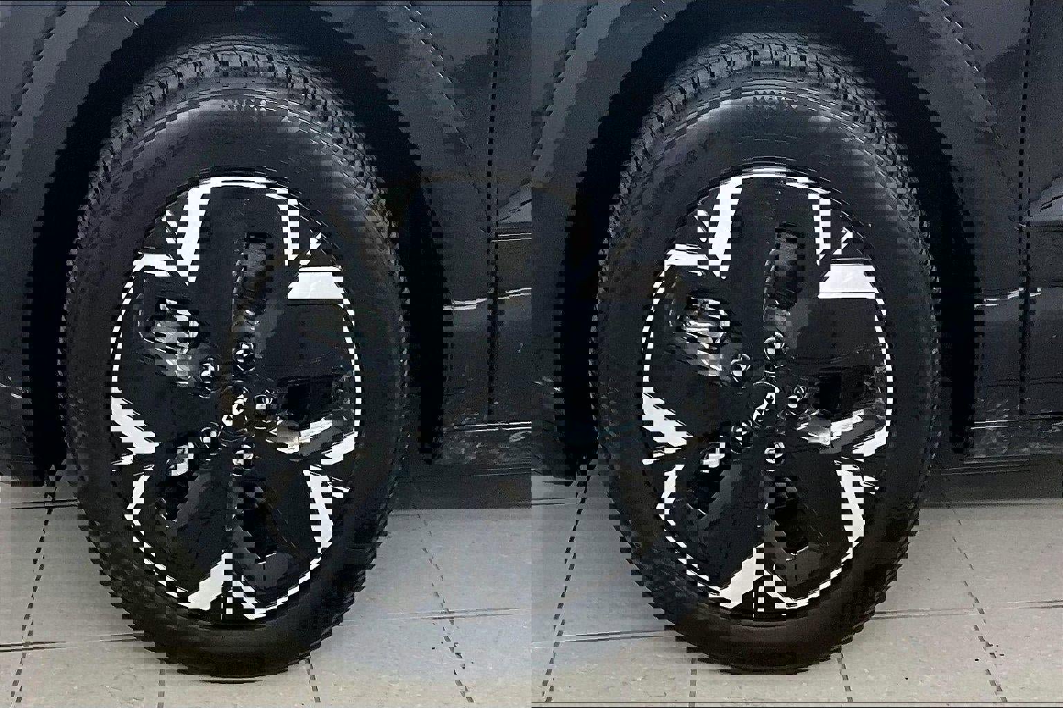 Used 2023 Kia Niro Wave image 34