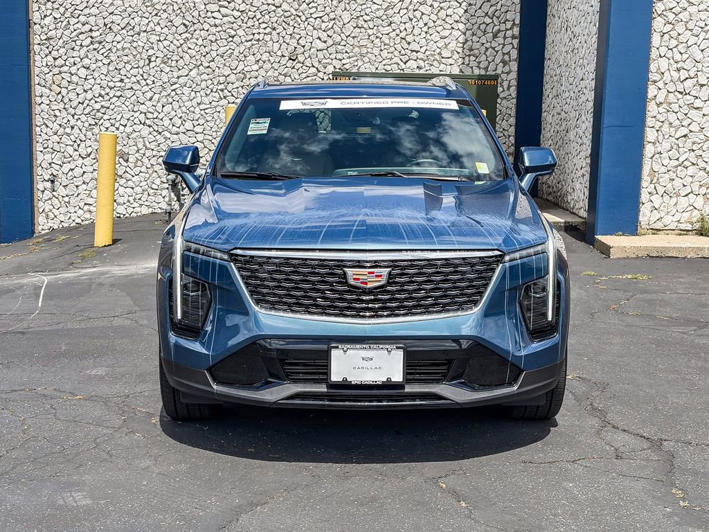 Used 2025 Cadillac XT4 Premium Luxury w/ Cold Weather Package AWD/4WD image 6