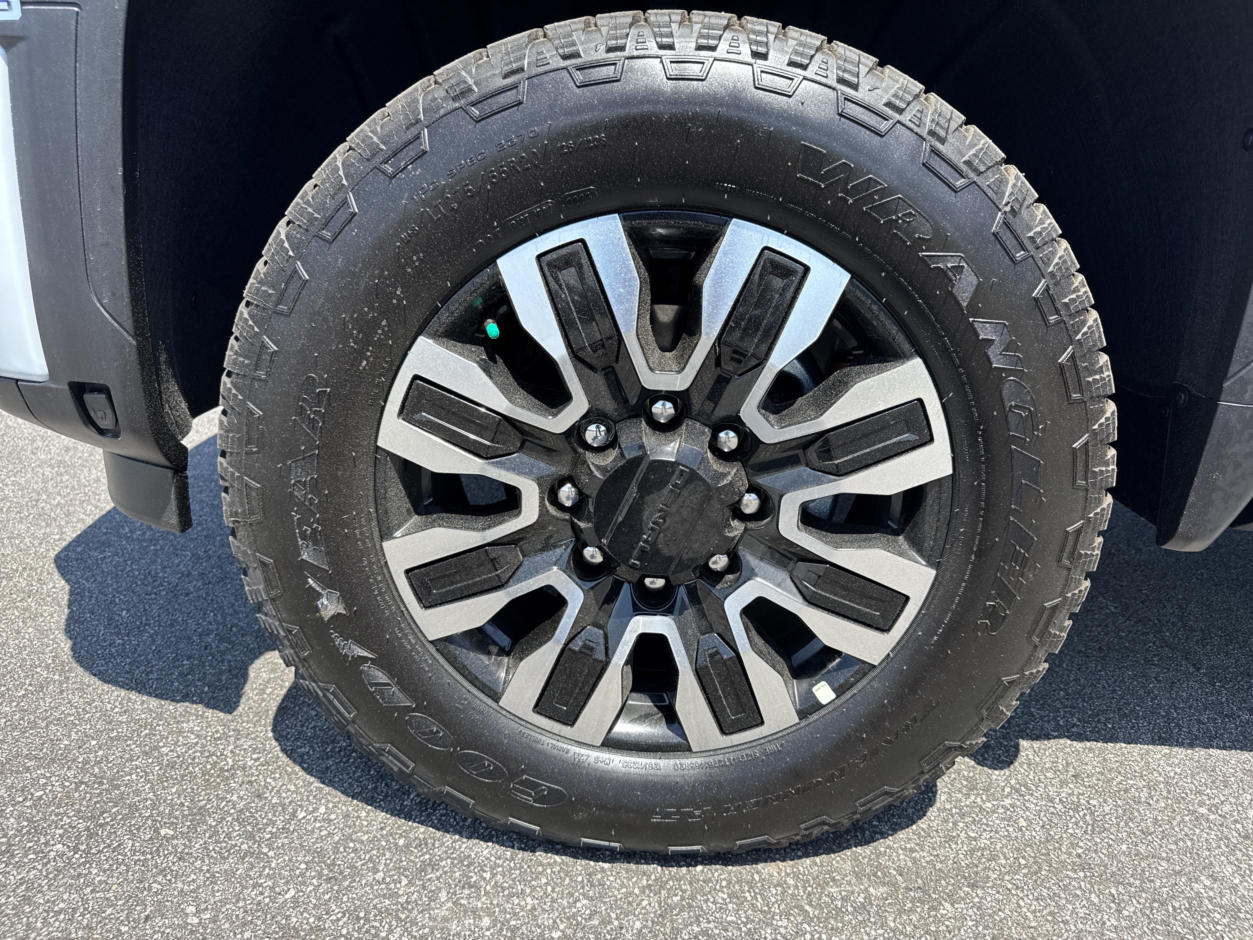 New 2026 GMC Sierra 2500 Denali Ultimate AWD/4WD image 13