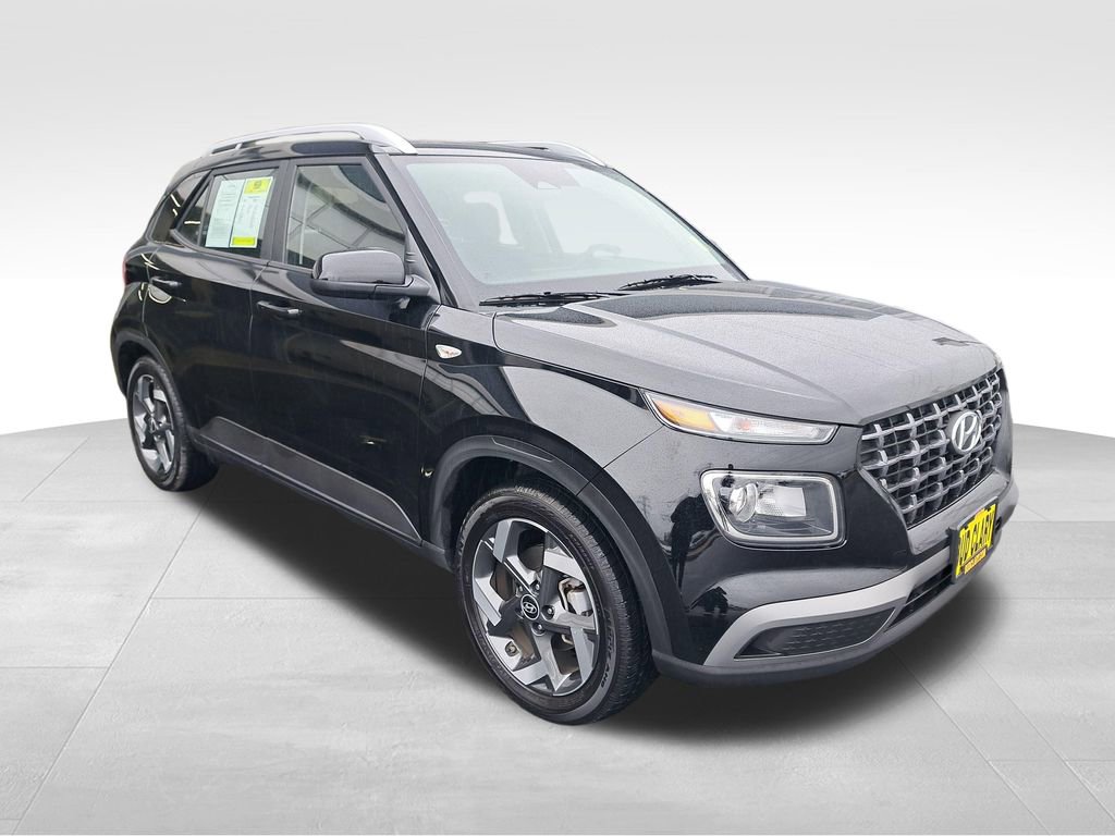 Used 2026 Hyundai Venue SEL FWD image 8